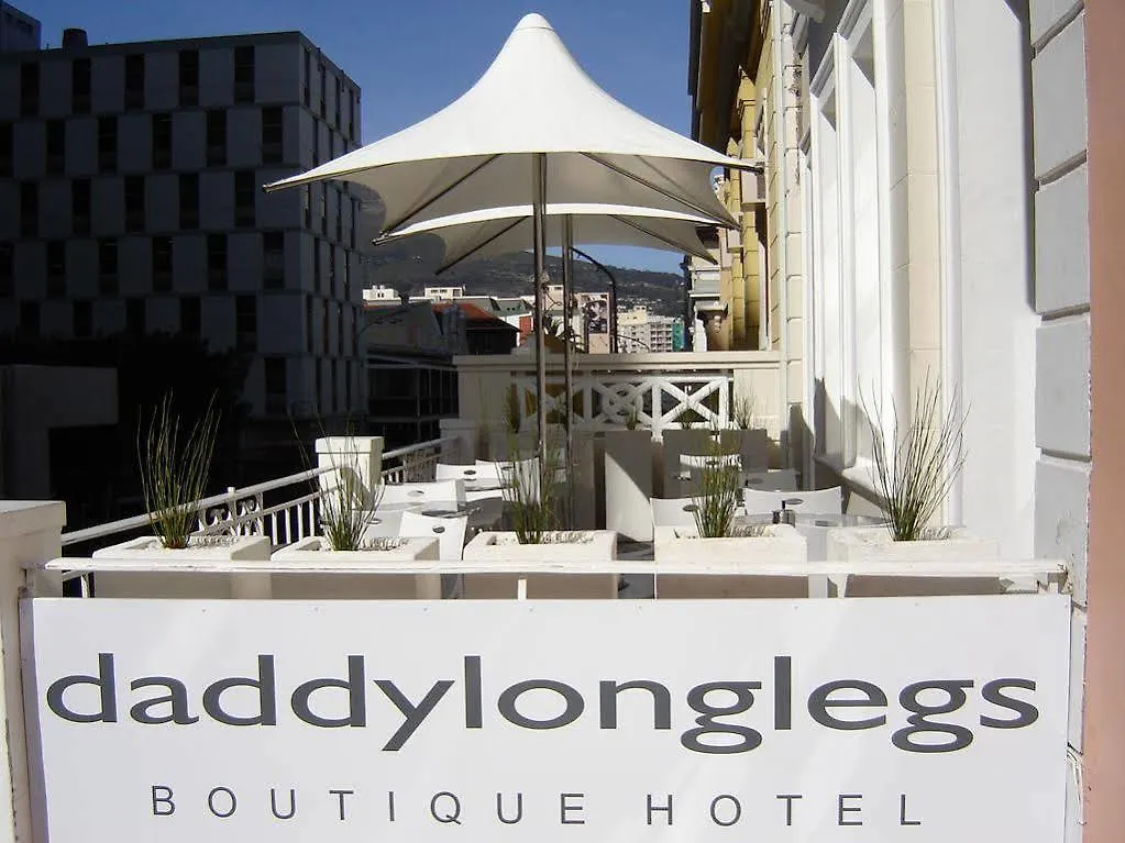Daddy Long Legs Art Hotel Le Cap
